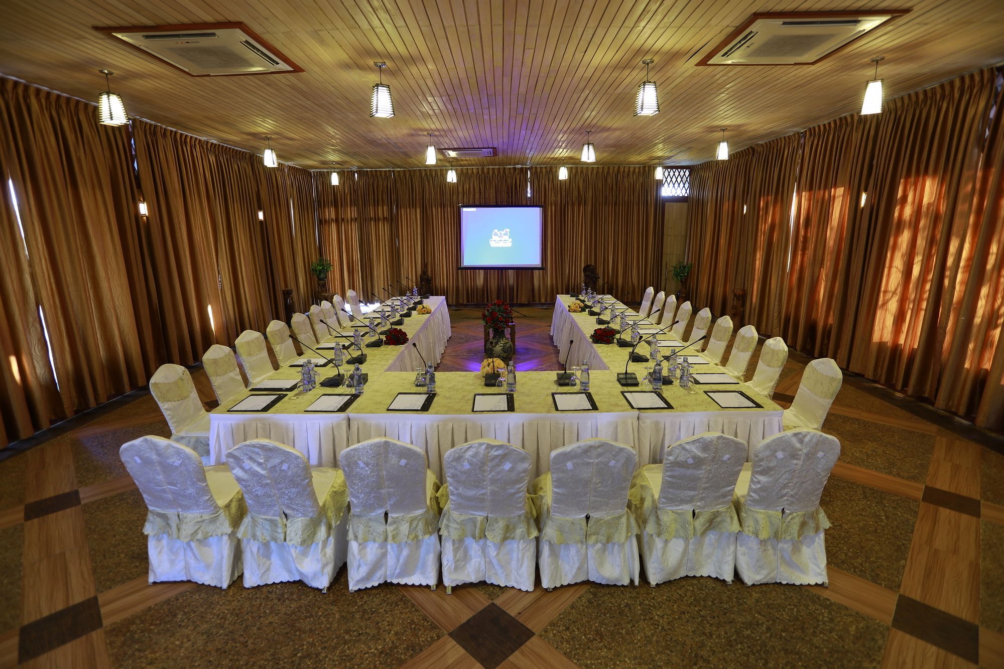 Kma Shwe Pyi Bago Resort Exterior foto